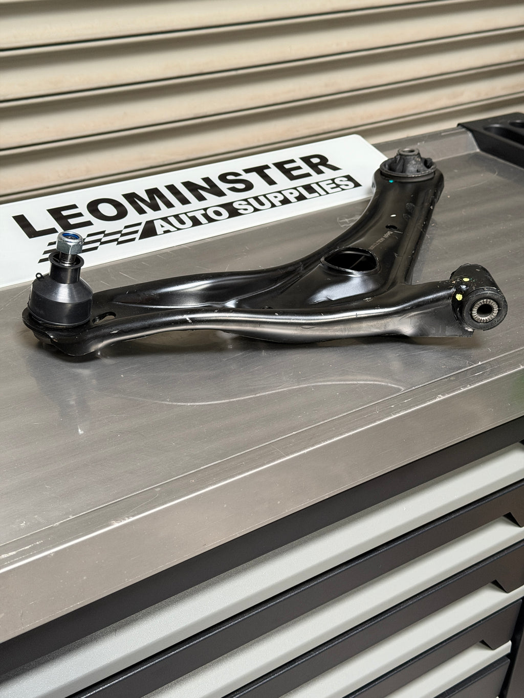 Class 1 "Yaris" Front Bottom Arms